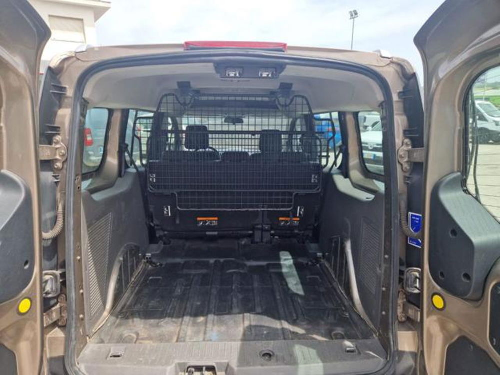 Ford Transit Connect Wagon usata a Pesaro-Urbino (12)