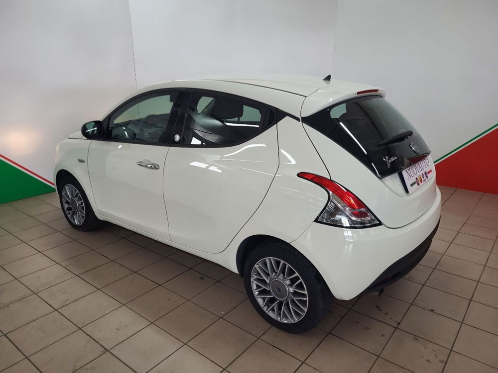 Lancia Ypsilon usata a Arezzo (4)