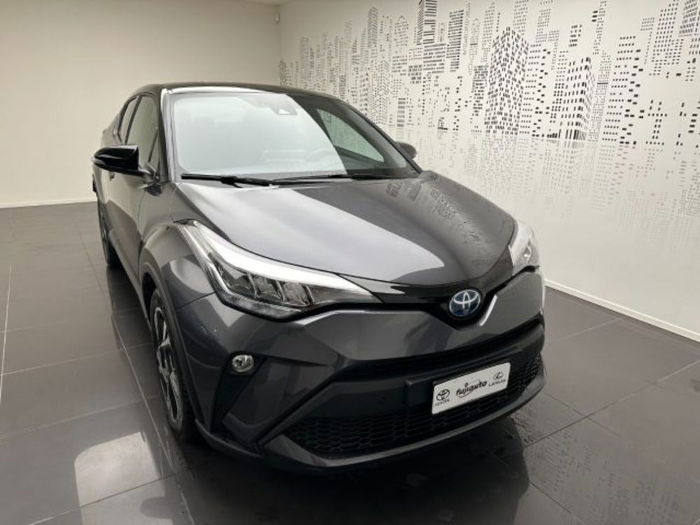 Toyota Toyota C-HR nuova a Cuneo (2)