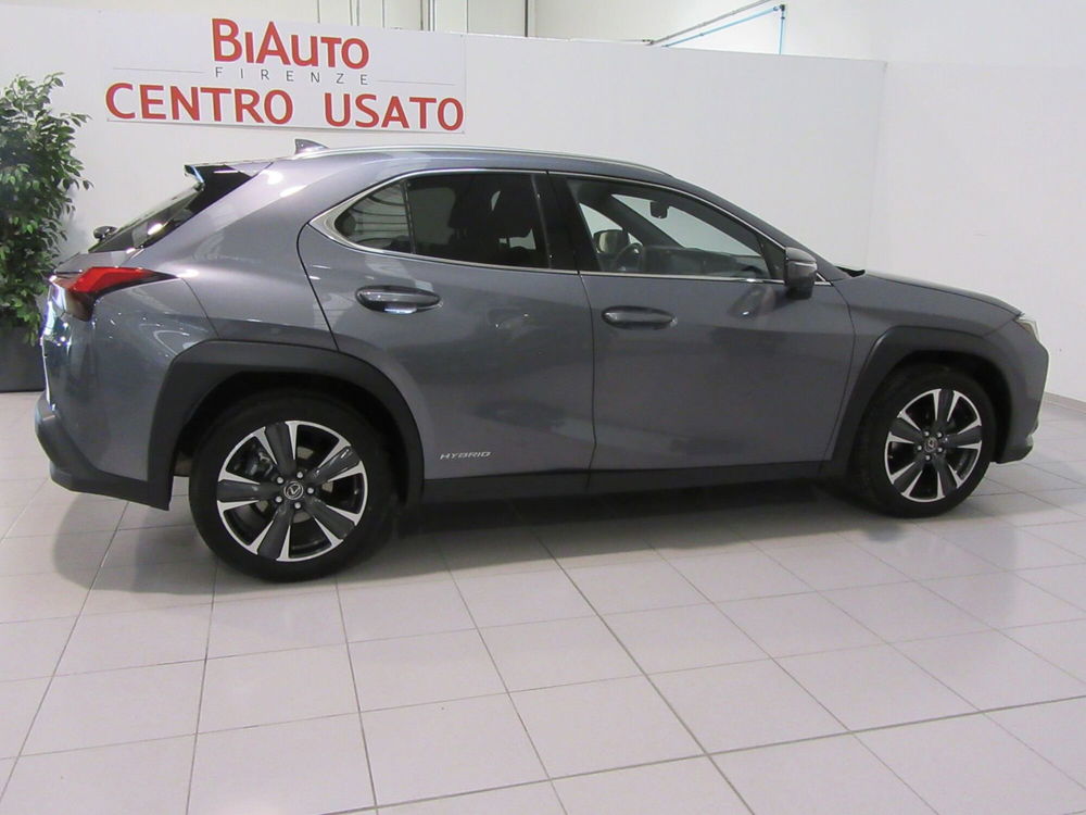 Lexus UX usata a Firenze (20)