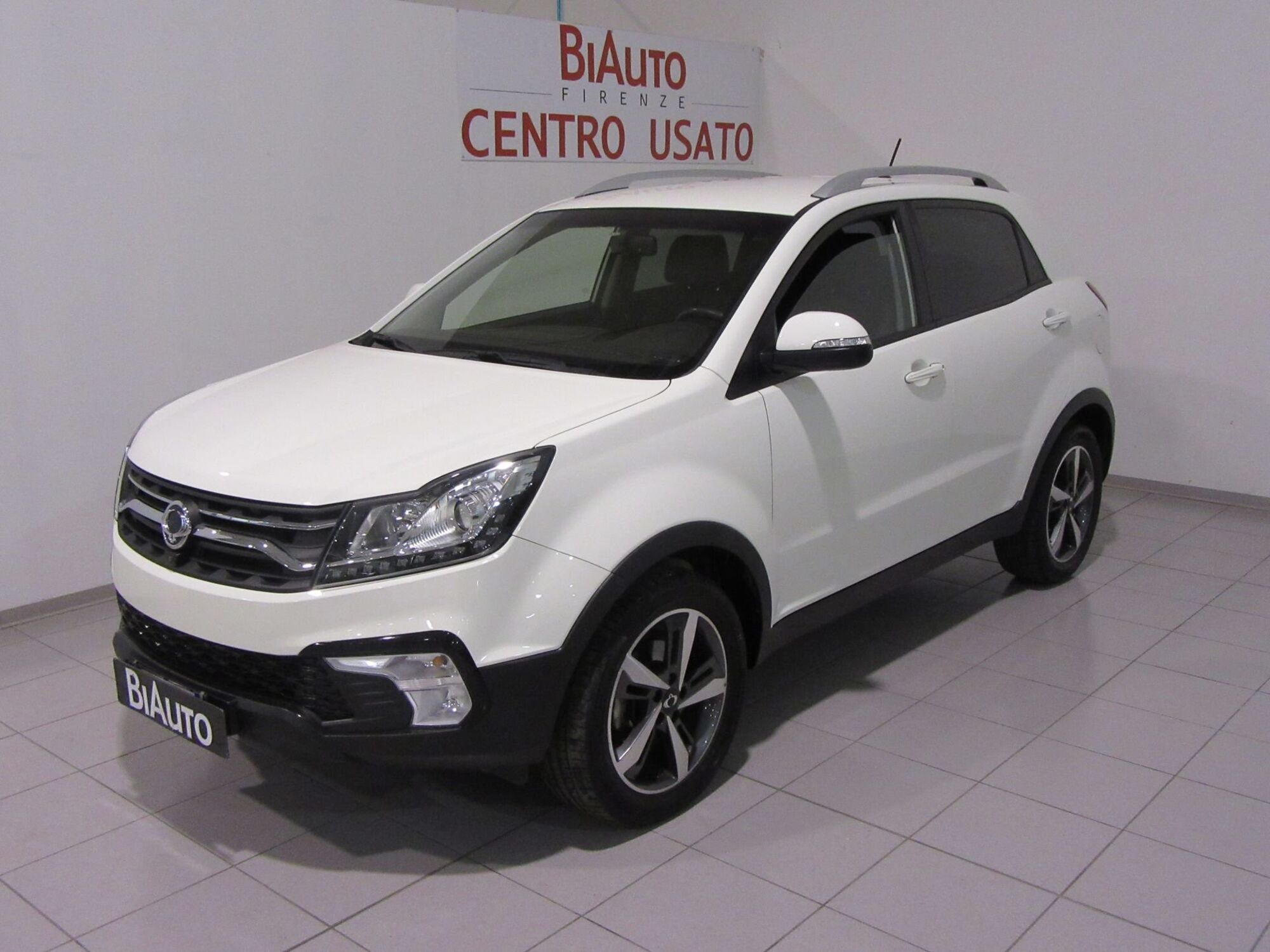 Ssangyong Korando 2.2 Diesel 2WD MT Limited  del 2018 usata a Sesto Fiorentino