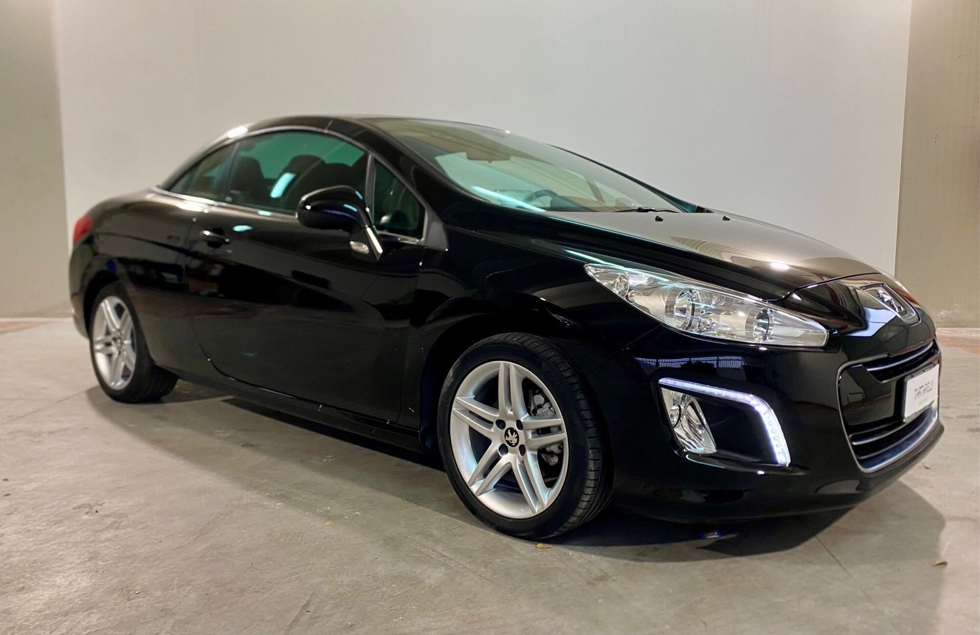 Peugeot 308 Cabrio 1.6 e-HDi 112CV Stop&amp;Start CC Active del 2012 usata a Monopoli