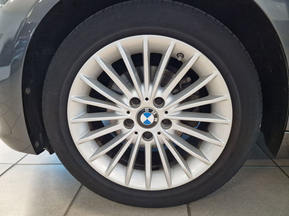 BMW Serie 3 316d Luxury  del 2018 usata a Messina (5)