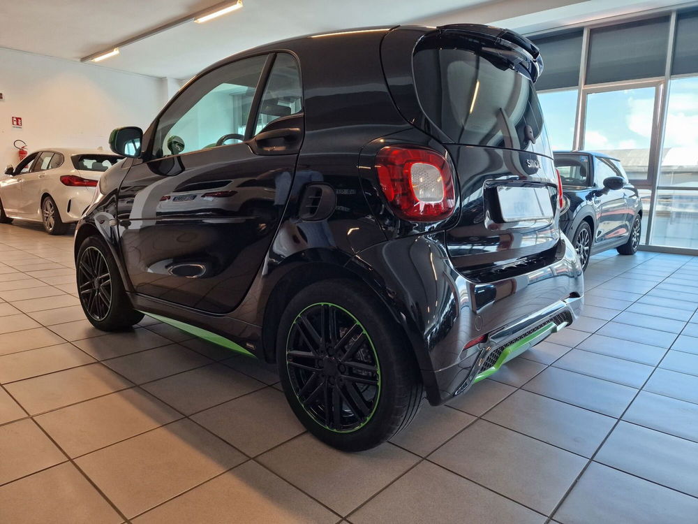 smart fortwo electric drive Greenflash Edition del 2017 usata a Messina (4)