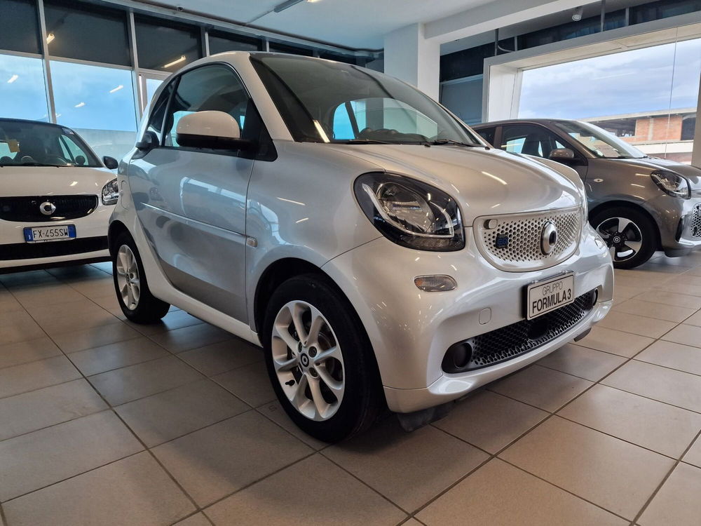 smart Fortwo Fortwo eq Passion 22kW del 2020 usata a Messina (2)