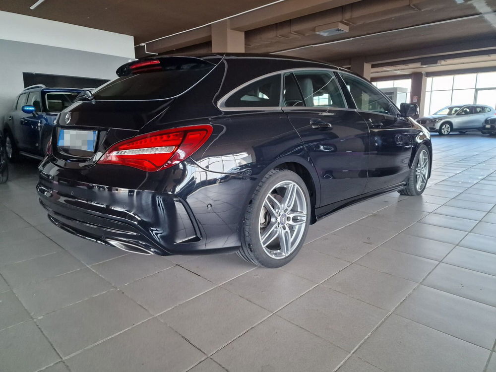 Mercedes-Benz CLA Shooting Brake 200 d Automatic Shooting Brake Premium del 2017 usata a Messina (3)