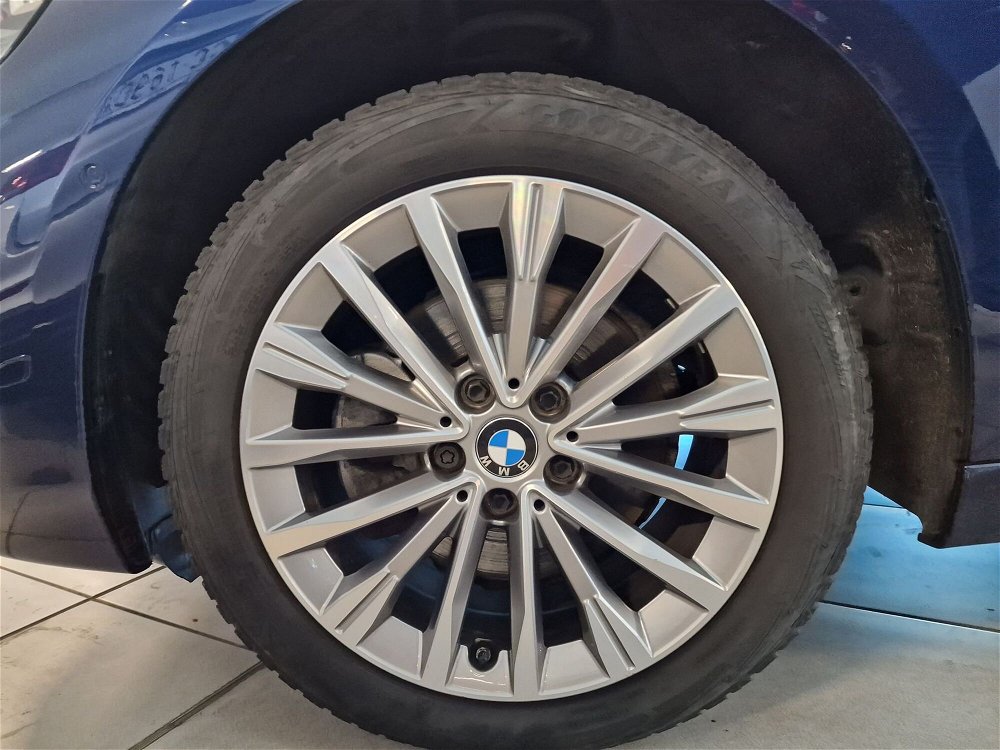 BMW Serie 2 Active Tourer 220d xDrive  Luxury aut.  del 2019 usata a Messina (5)