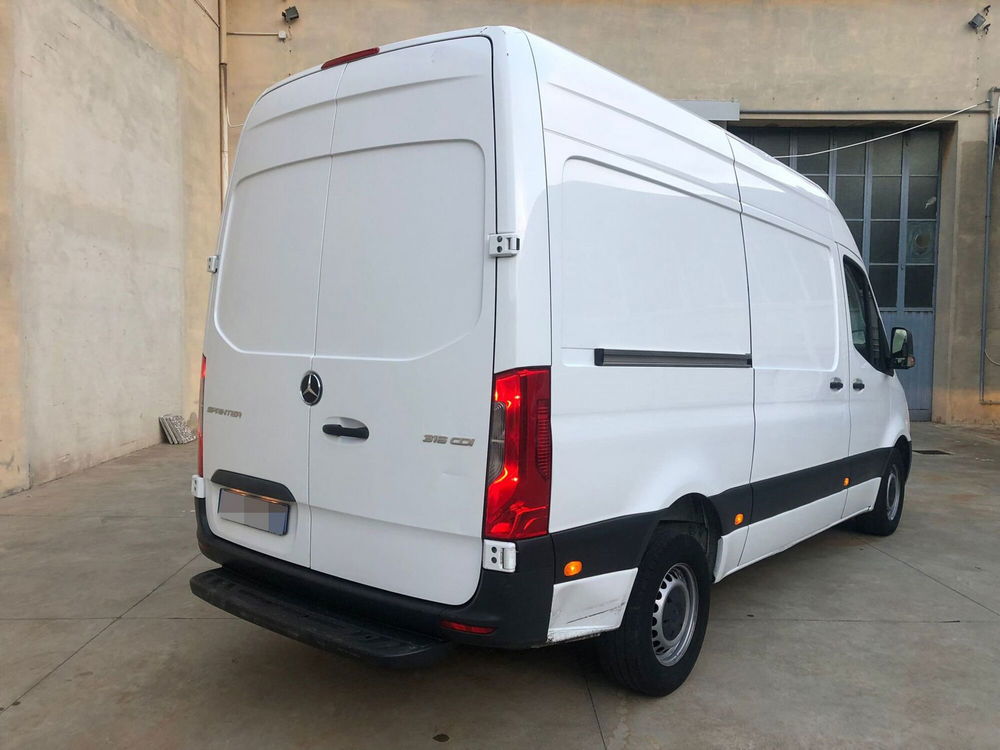 Mercedes-Benz Sprinter T37/33 316 CDI RWD Cabinato Business del 2020 usata a Messina (3)