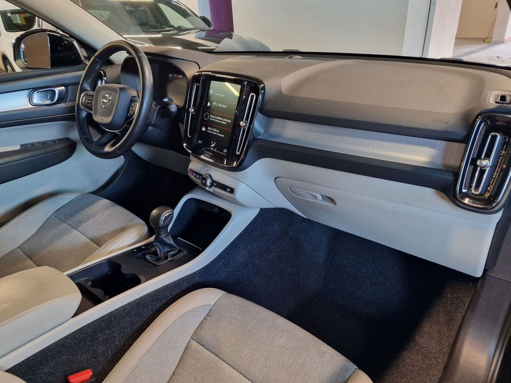 Volvo XC40 usata a Messina (9)