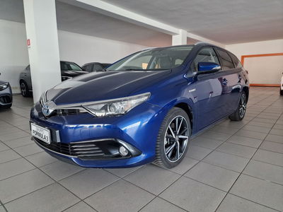 Toyota Auris Station Wagon 1.8 Hybrid Style del 2017 usata a Messina