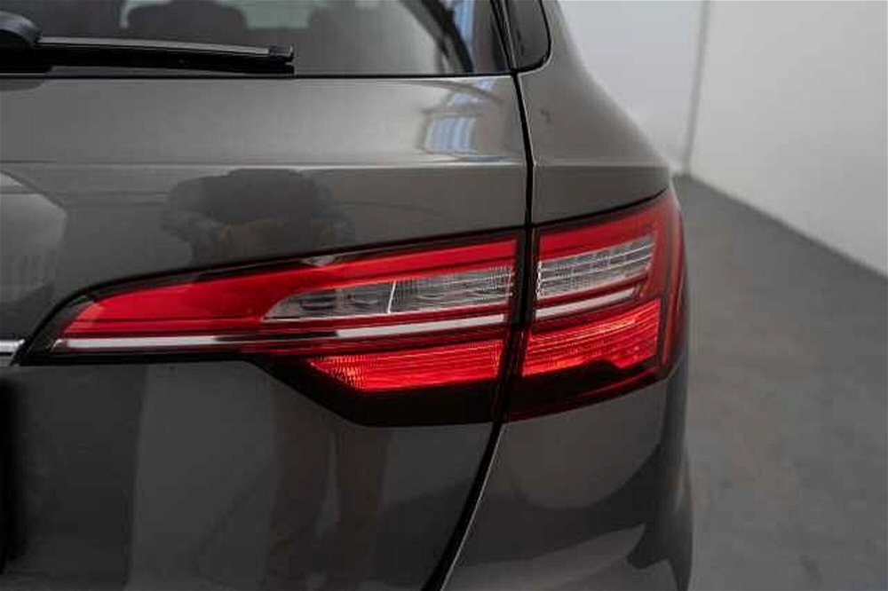 Audi A4 Avant 40 2.0 tfsi mhev Business 204cv s-tronic del 2022 usata a Varese (5)