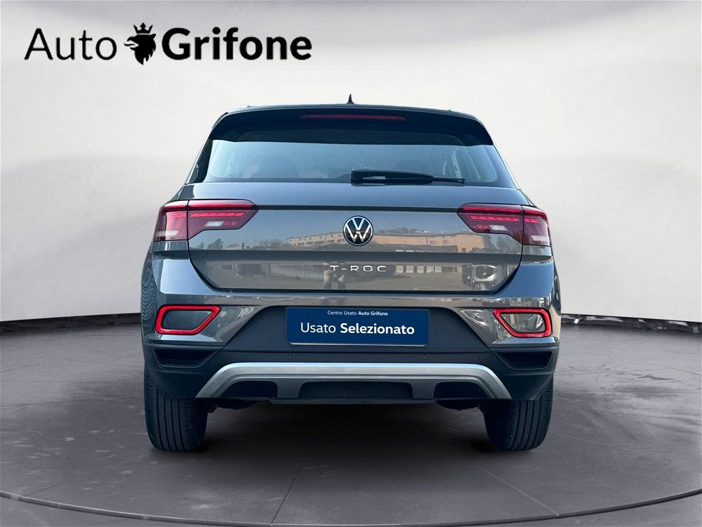 Volkswagen T-Roc 1.5 tsi Life dsg del 2022 usata a Modena (4)