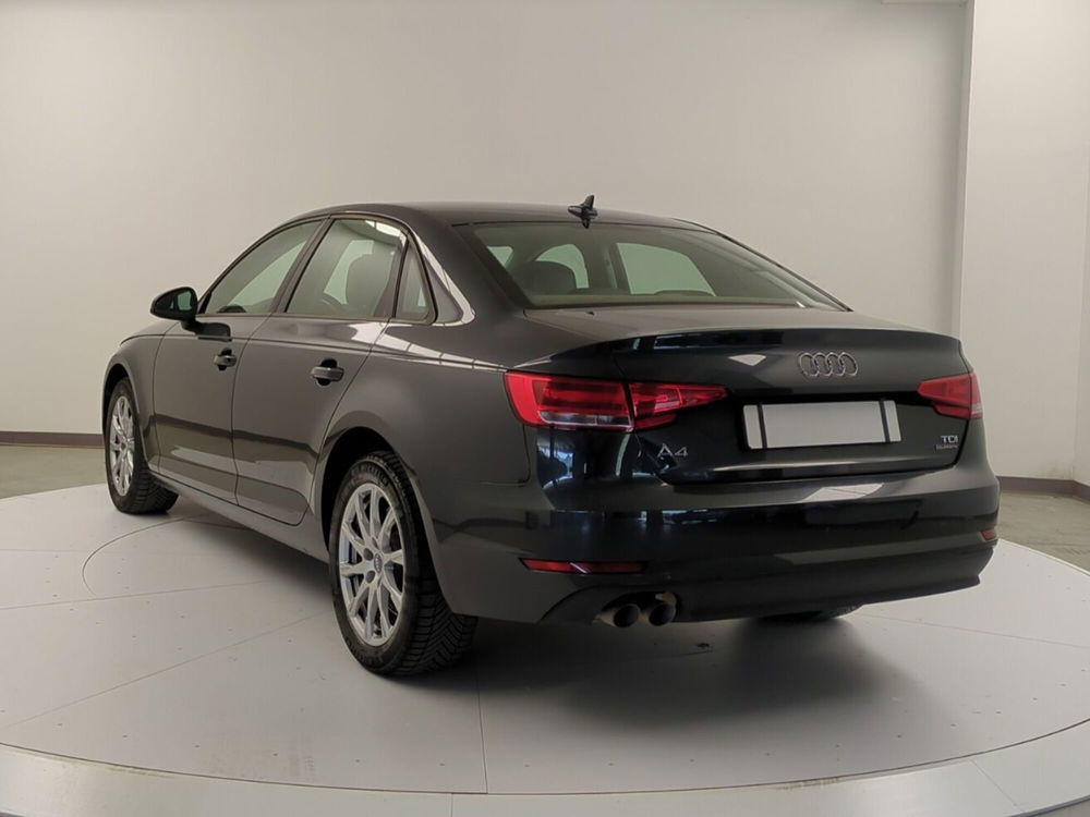 Audi A4 2.0 TDI 190 CV quattro S tronic Business  del 2016 usata a Pratola Serra (5)