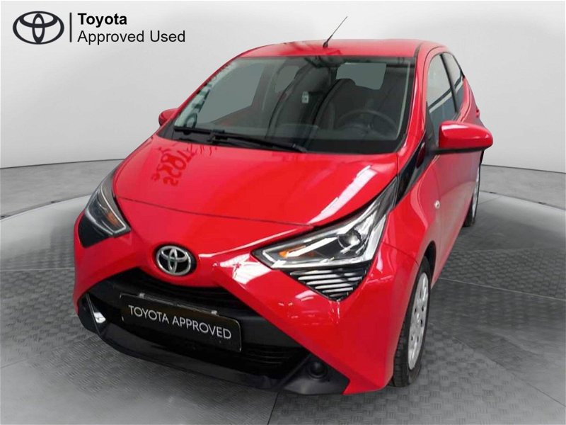 Toyota Aygo Connect 1.0 VVT-i 72 CV 5 porte x-play del 2020 usata a Pisa