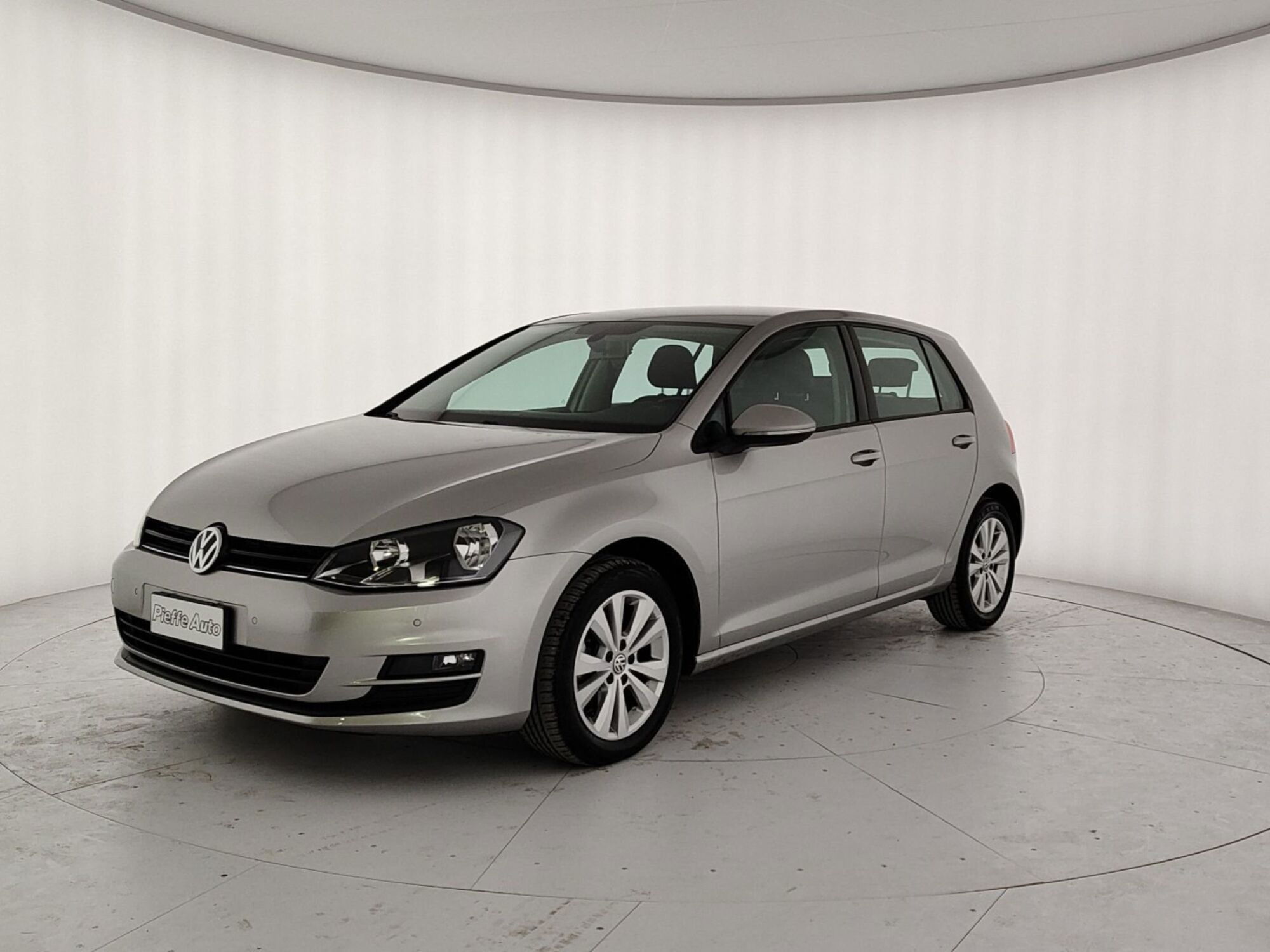 Volkswagen Golf 1.6 TDI 110 CV 5p. Highline BlueMotion Technology del 2015 usata a Teramo