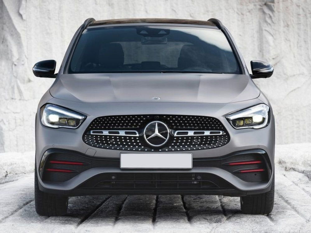 Mercedes-Benz GLA SUV nuova a Genova