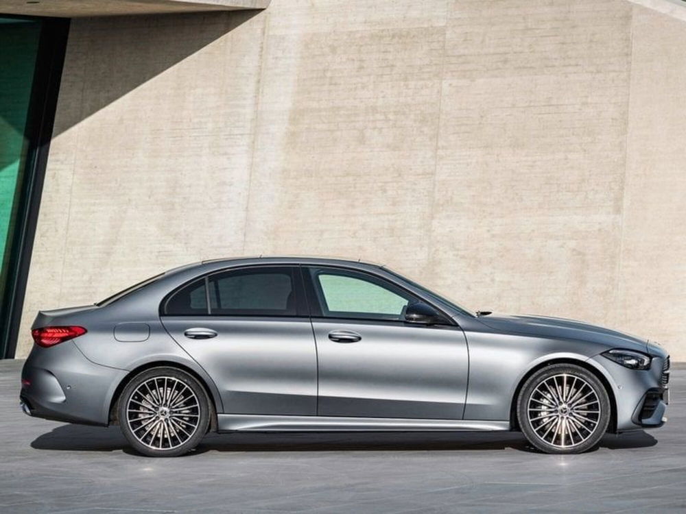 Mercedes-Benz Classe C nuova a Genova (8)