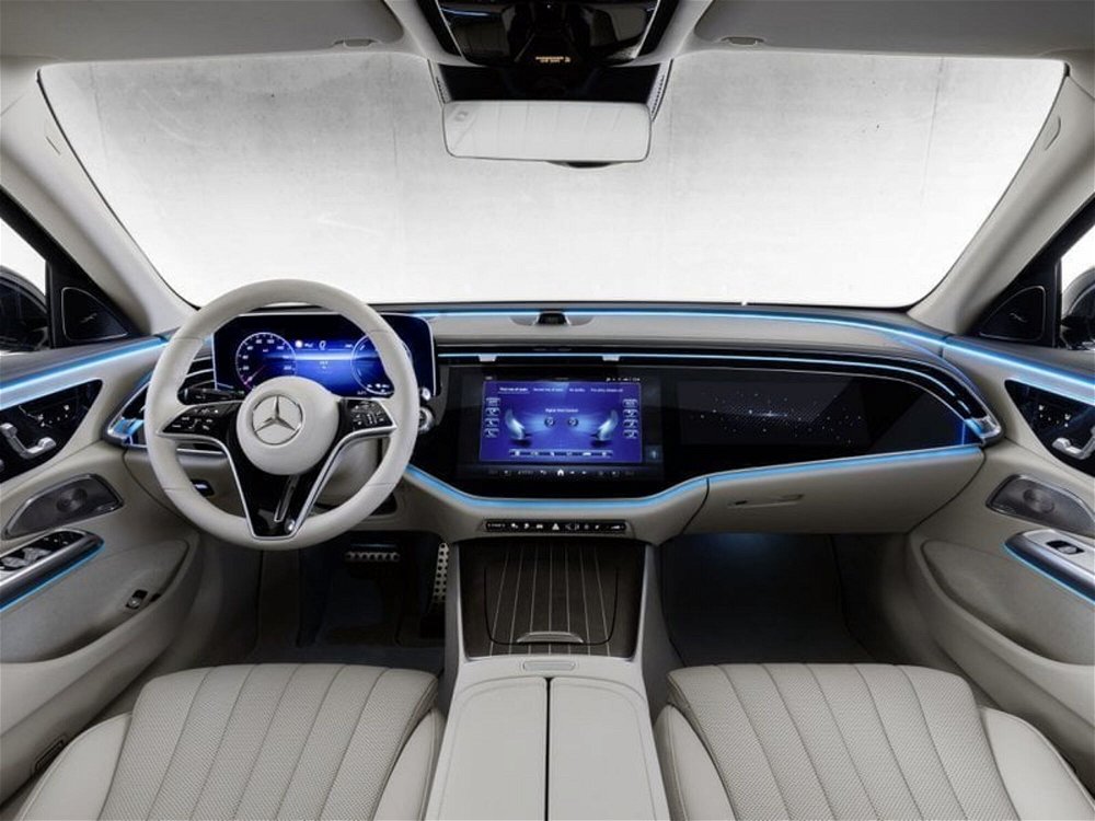 Mercedes-Benz Classe E 300 de Plug-in hybrid 4Matic Advanced nuova (5)