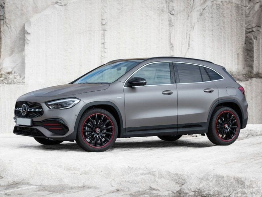 Mercedes-Benz GLA SUV nuova a Genova (3)