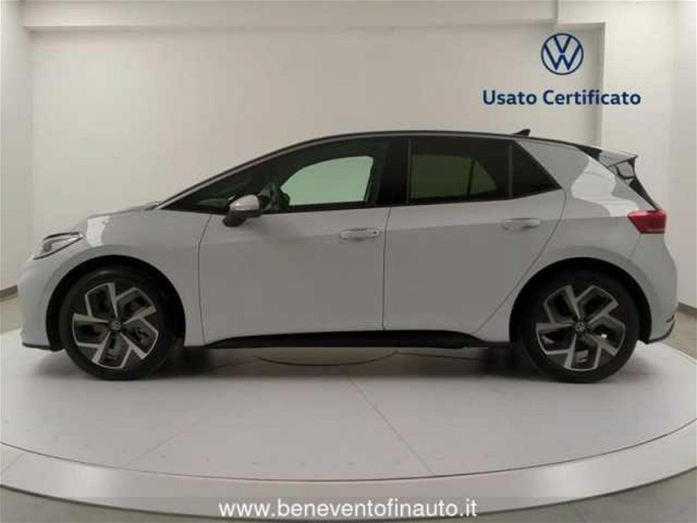 Volkswagen ID.3 Pro Performance  nuova a Pratola Serra (4)