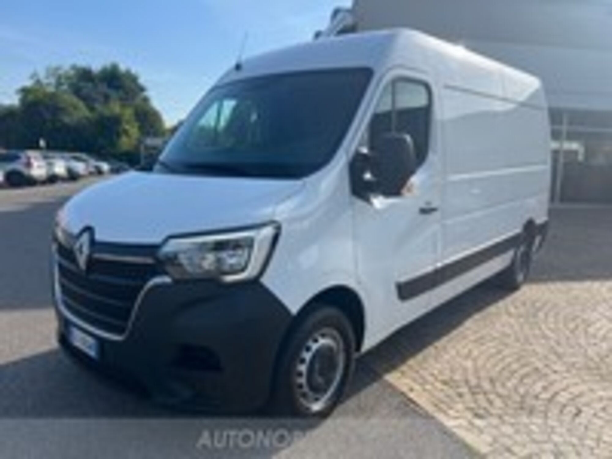 Renault Master Furgone T35 2.3 dCi 135 PL-TM-DC Furgone Ice Plus  del 2021 usata a Pordenone