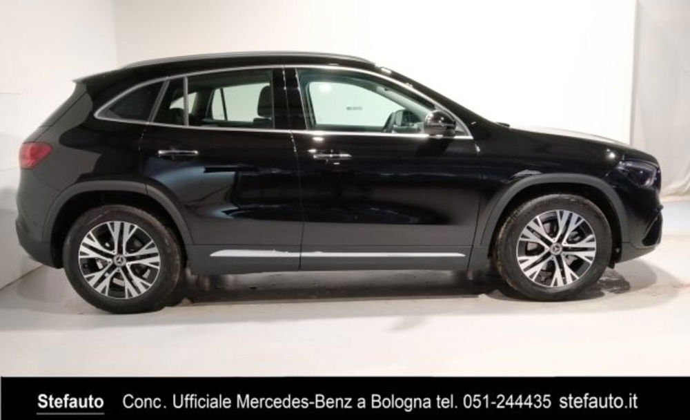 Mercedes-Benz GLA SUV nuova a Bologna (2)