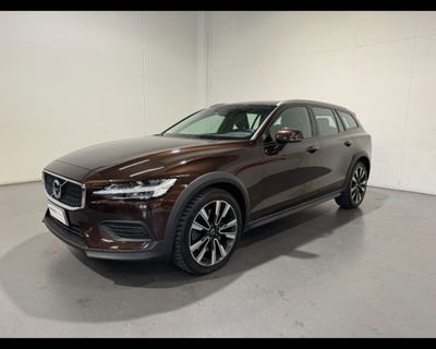 Volvo V60 Cross Country T5 AWD Geartronic Pro del 2020 usata a Conegliano