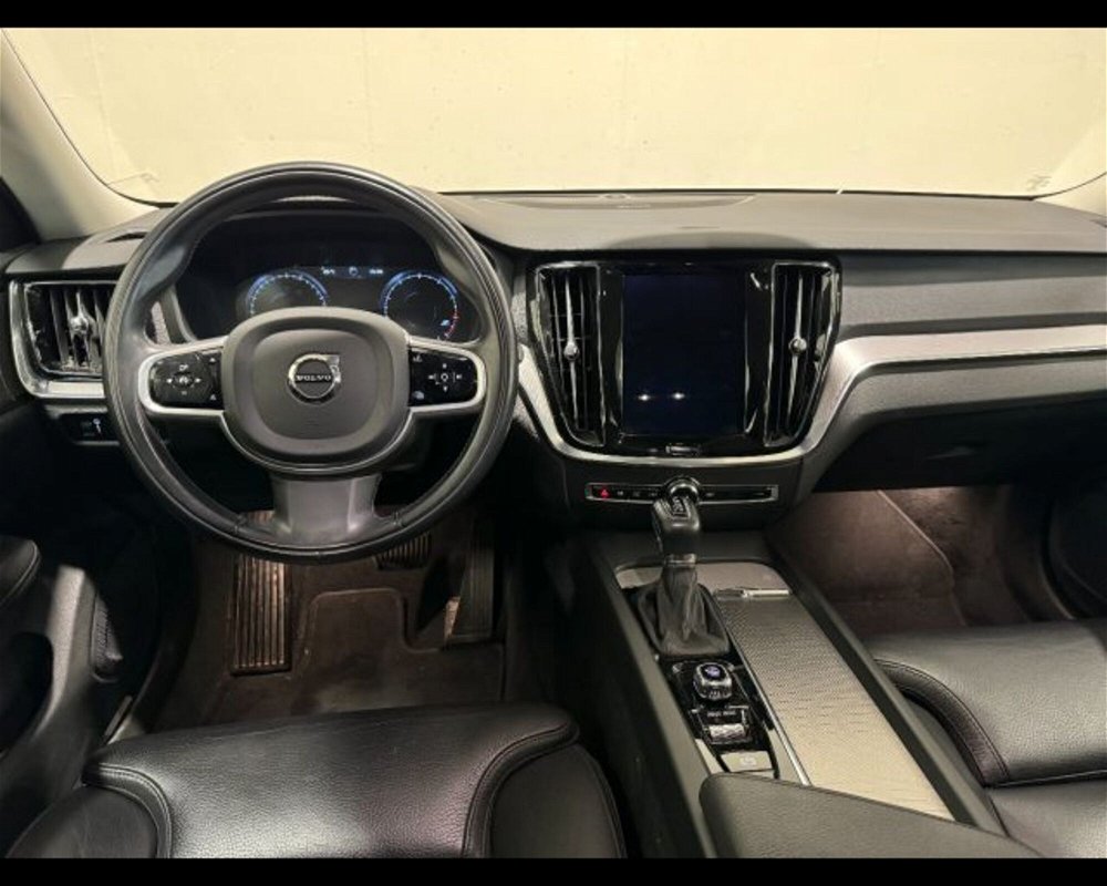 Volvo V60 Cross Country T5 AWD Geartronic Pro del 2020 usata a Conegliano (3)