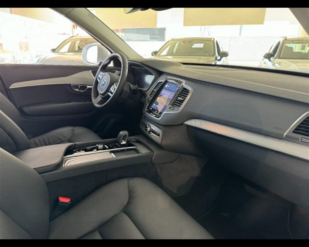 Volvo XC90 B5 (d) AWD automatico Core del 2023 usata a Conegliano (4)