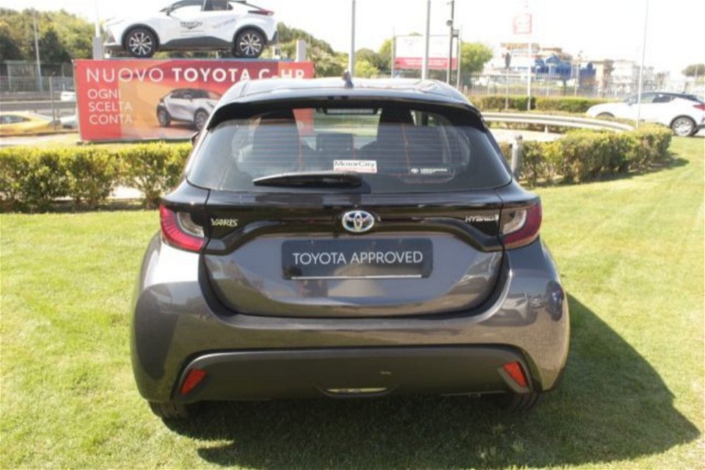 Toyota Yaris 1.5 Hybrid 5 porte Active Plus nuova a Roma (4)