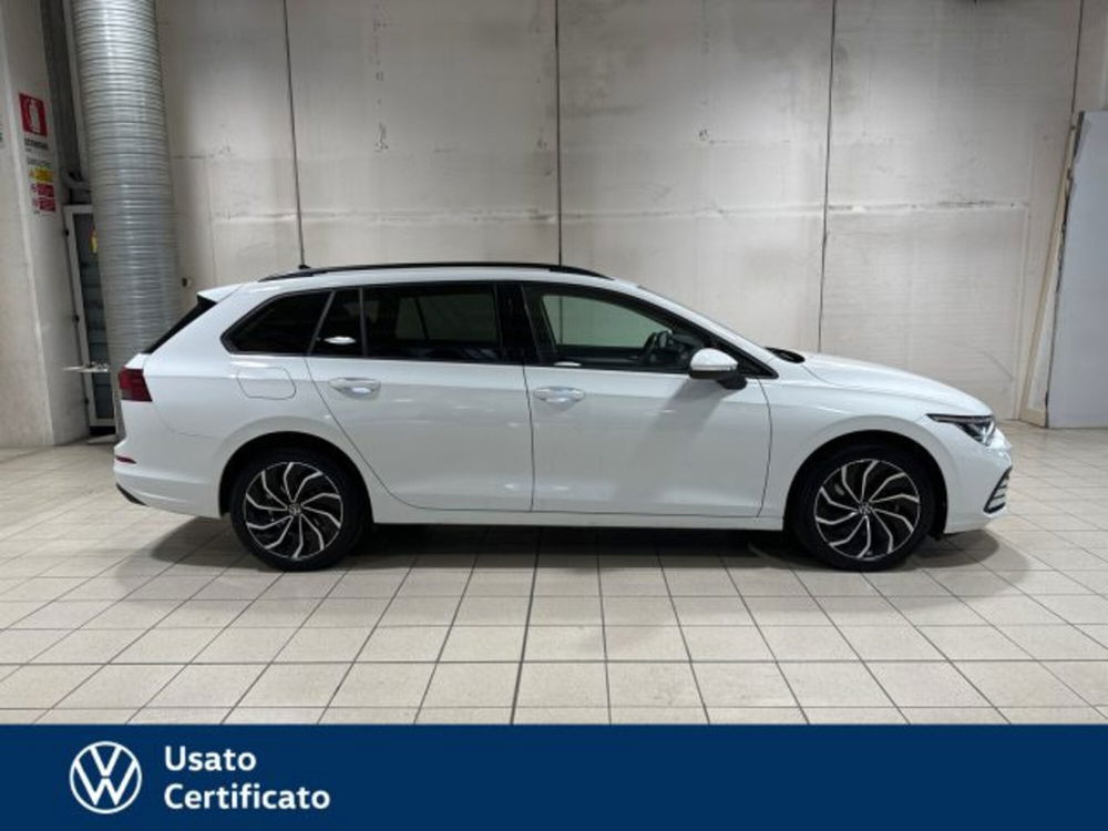 Volkswagen Golf Variant 2.0 tdi Life 115cv del 2021 usata a Arzignano (3)