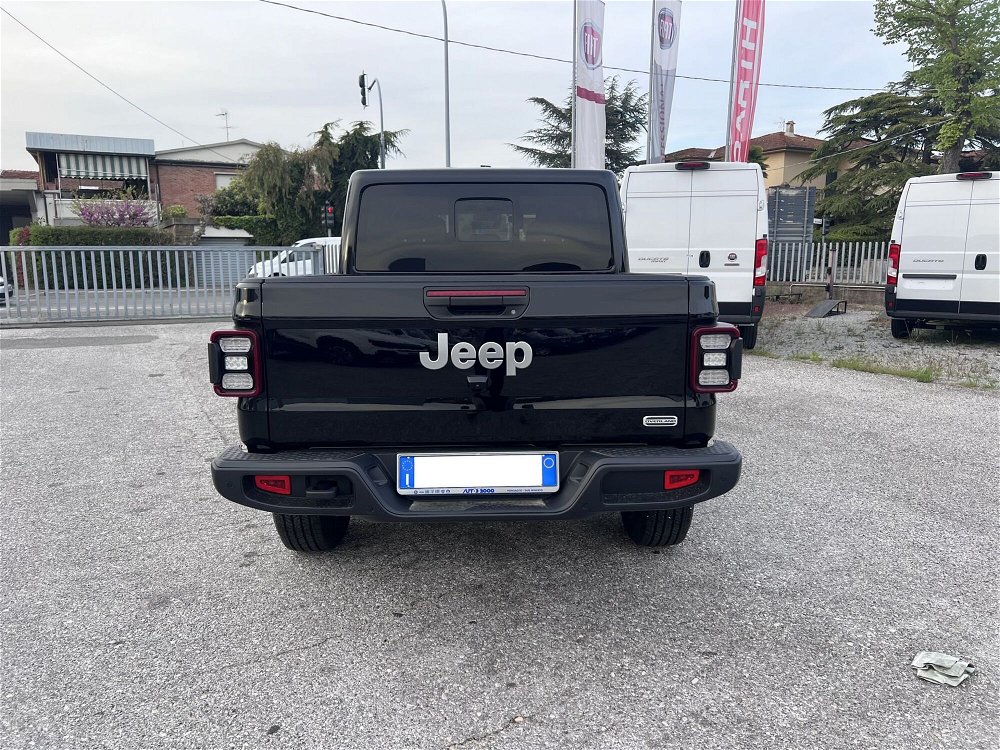 Jeep Gladiator 3.0 Diesel V6 Overland  nuova a Ponsacco (4)