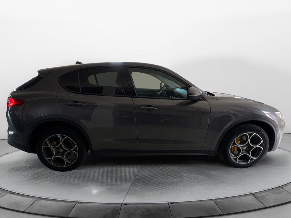 Alfa Romeo Stelvio usata a Pisa (8)