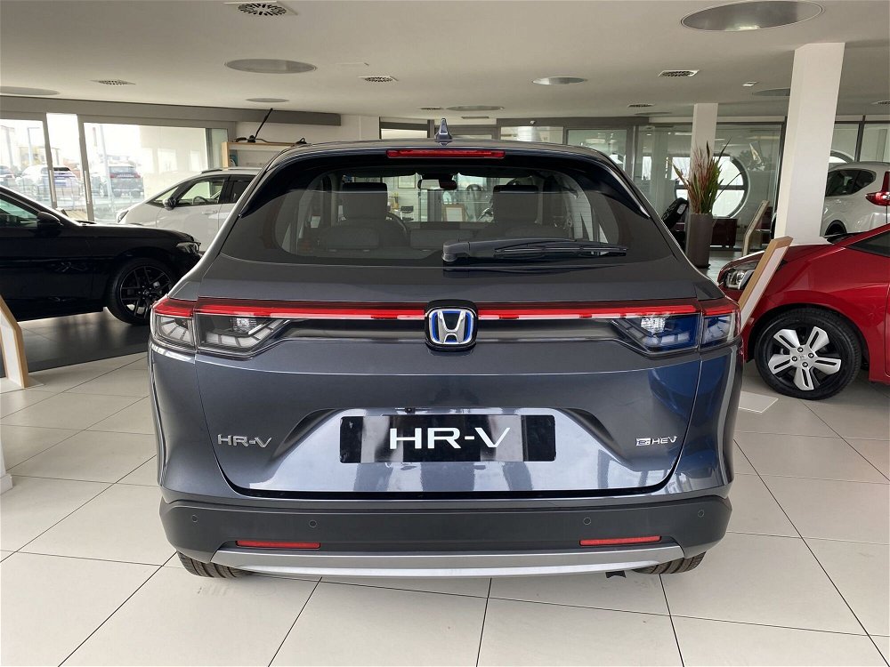 Honda HR-V 1.5 i-VTEC CVT Elegance Navi ADAS  nuova a Bari (3)