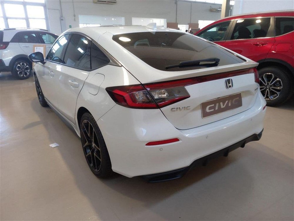 Honda Civic 2.0 hev Advance ecvt nuova a Bari (2)
