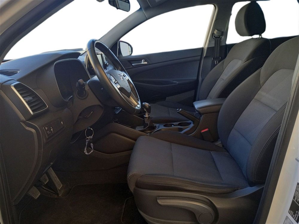 Hyundai Tucson 1.6 CRDi XTech del 2019 usata a Bari (5)