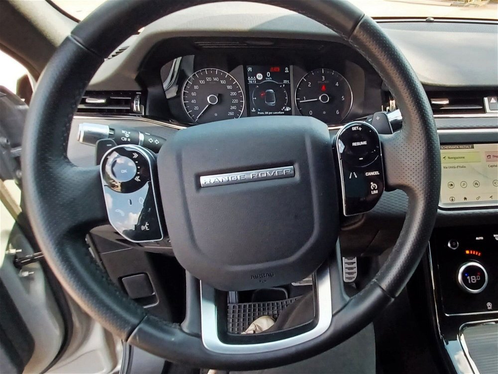 Land Rover Range Rover Evoque 2.0D I4-L.Flw 150 CV AWD Auto R-Dynamic del 2019 usata a Bari (4)