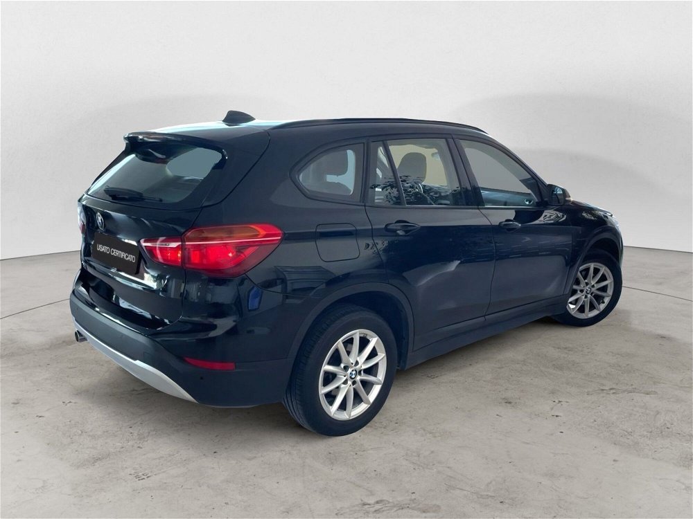 BMW X1 sDrive16d Business Advantage del 2019 usata a Bari (2)