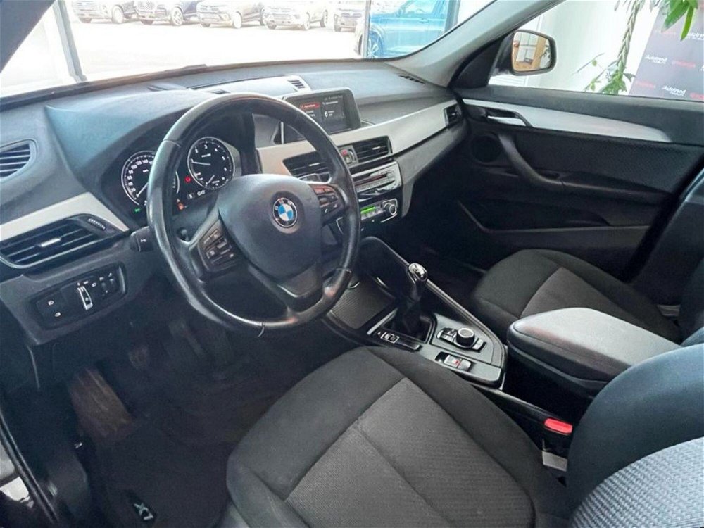 BMW X1 sDrive16d Business Advantage del 2019 usata a Bari (5)