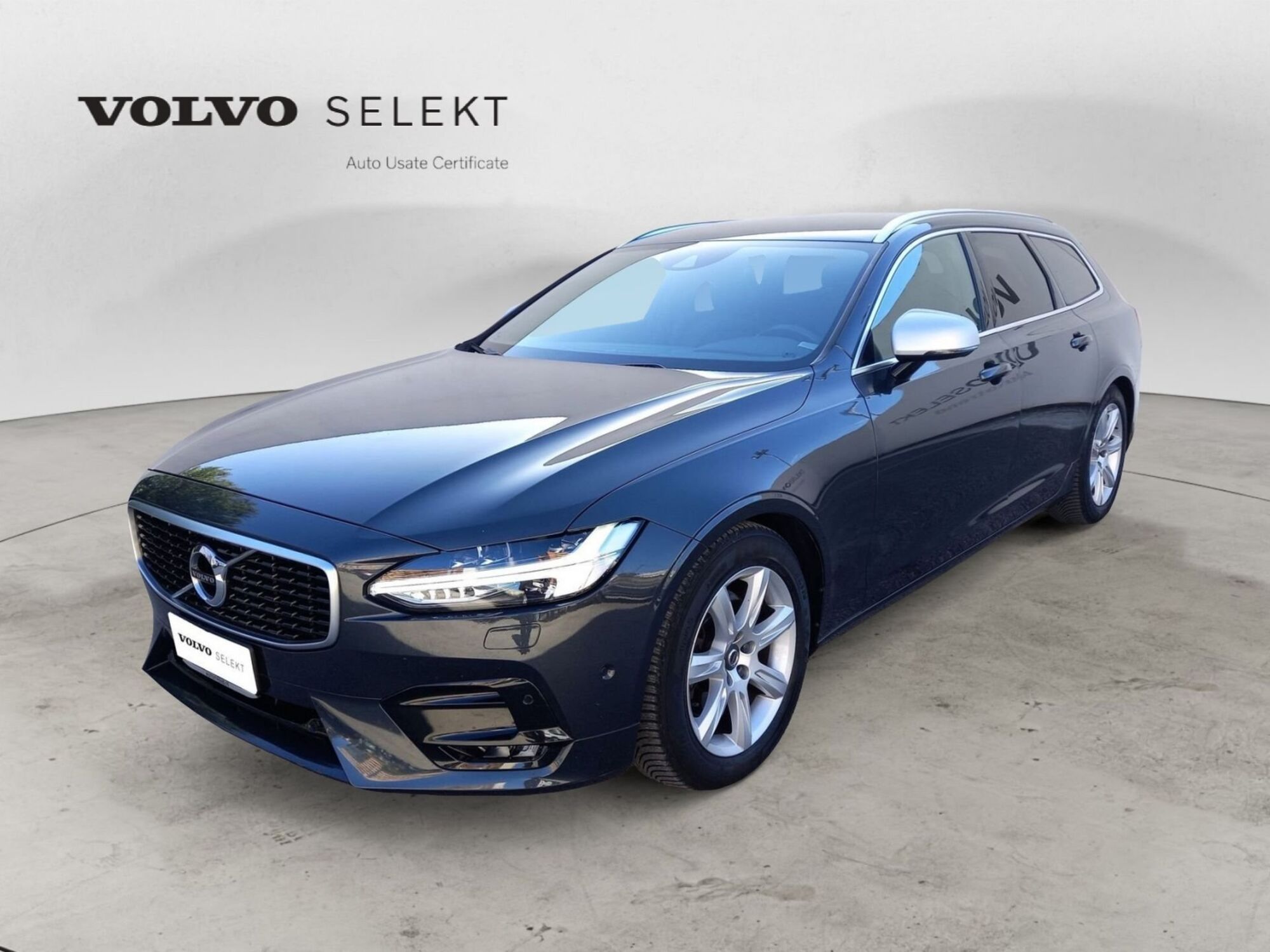 Volvo V90 D4 R-design  del 2018 usata a Bari