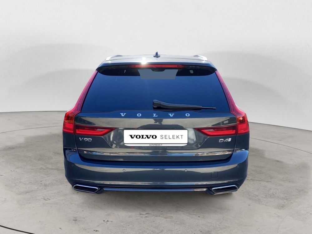 Volvo V90 D4 R-design  del 2018 usata a Bari (4)