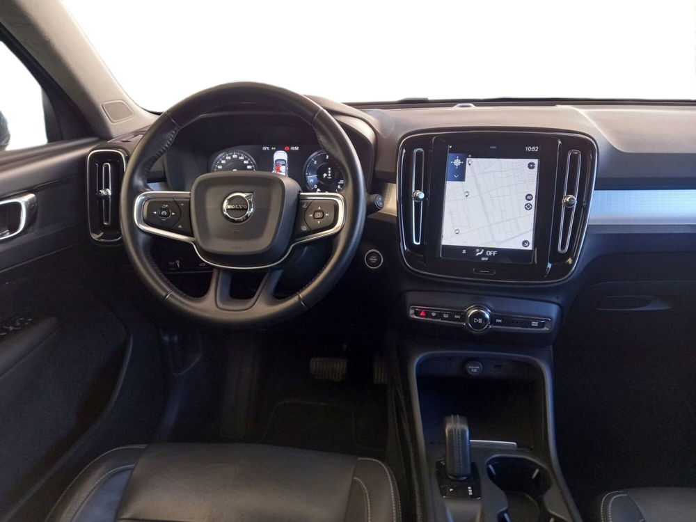 Volvo XC40 usata a Bari (8)