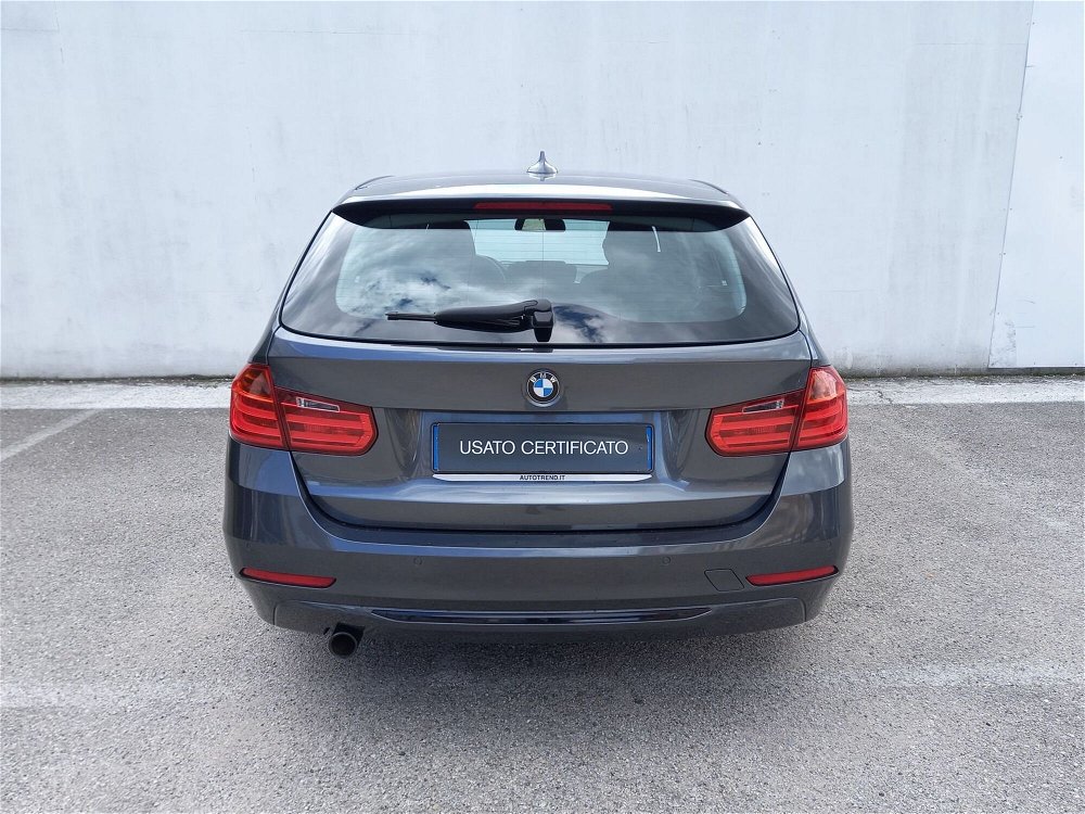 BMW Serie 3 Touring 316d  Sport  del 2014 usata a Bari (4)