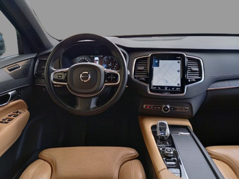 Volvo XC90 usata a Bari (8)