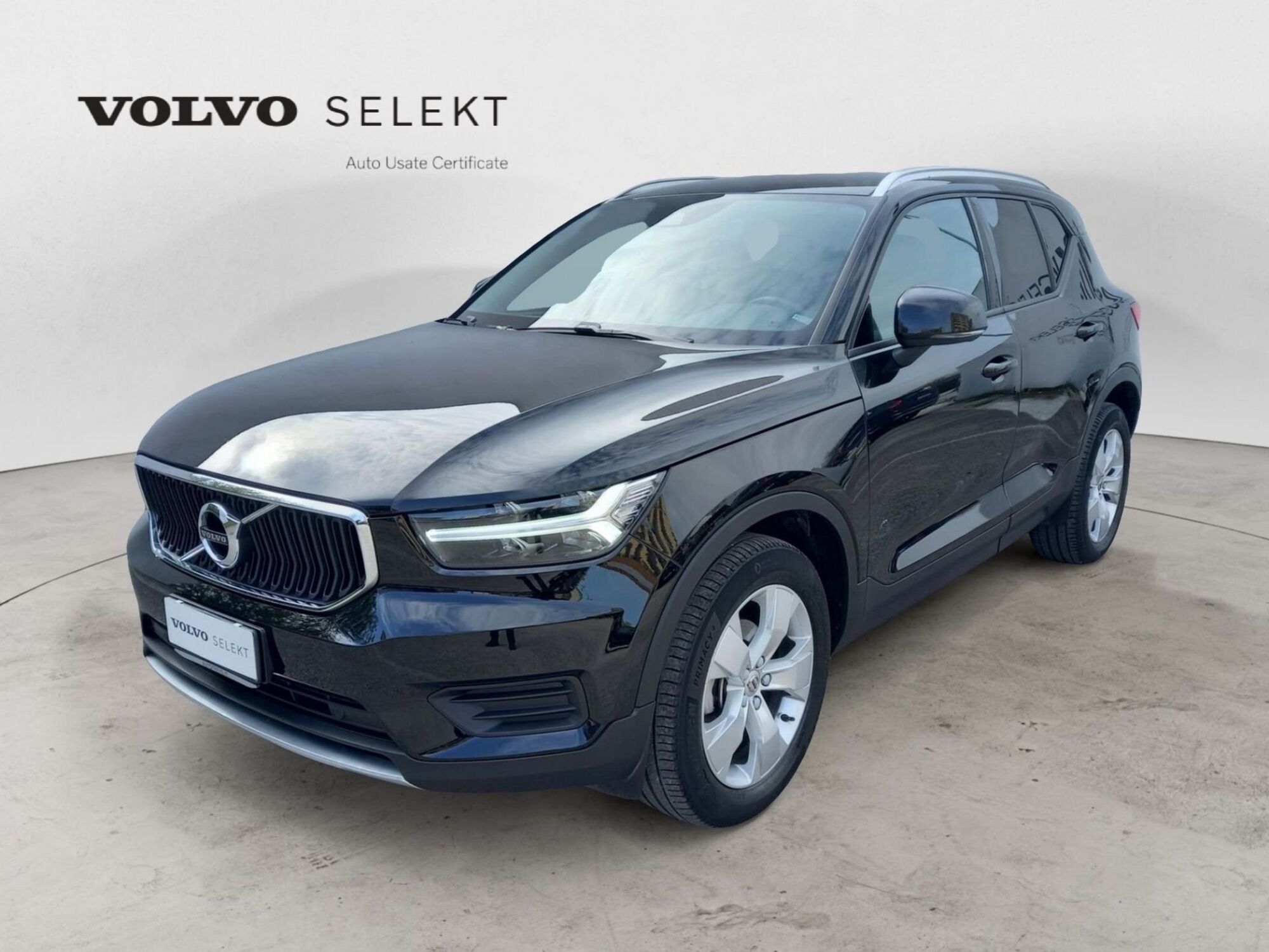 Volvo XC40 D3 Momentum  del 2019 usata a Bari