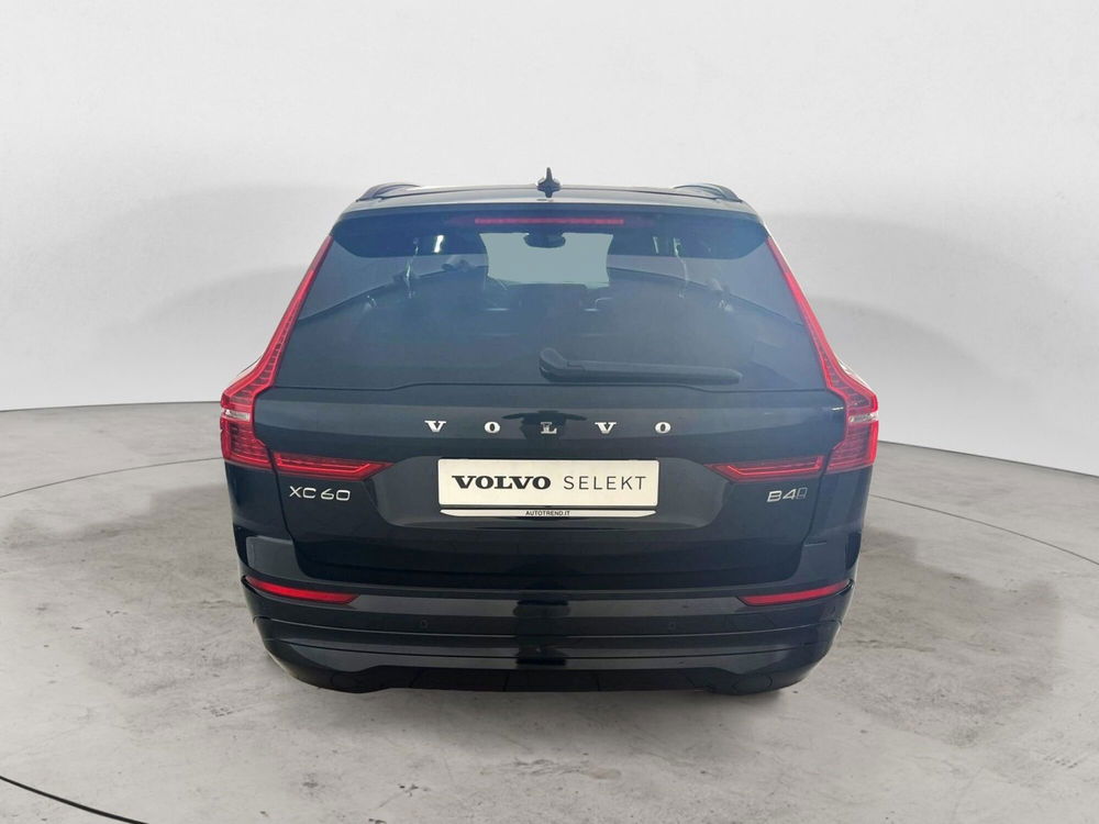 Volvo XC60 usata a Bari (4)