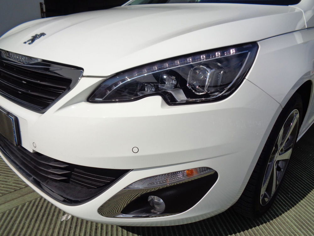 Peugeot 308 BlueHDi 120 S&S Allure  del 2017 usata a Montebelluna (5)