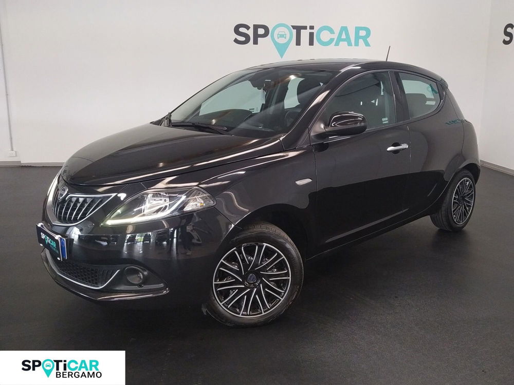 Lancia Ypsilon 1.0 FireFly 5 porte S&S Hybrid Ecochic Gold  del 2022 usata a Bergamo