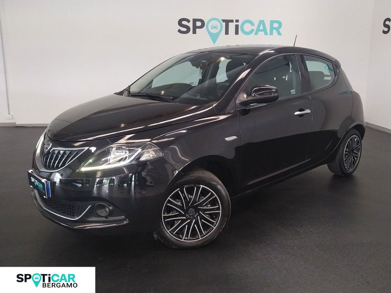 Lancia Ypsilon 1.0 FireFly 5 porte S&amp;S Hybrid Gold Plus del 2022 usata a Bergamo