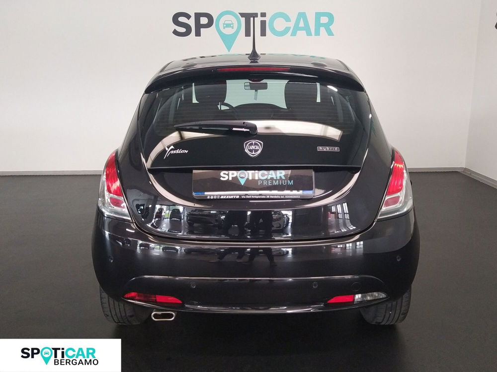 Lancia Ypsilon 1.0 FireFly 5 porte S&S Hybrid Ecochic Gold  del 2022 usata a Bergamo (5)